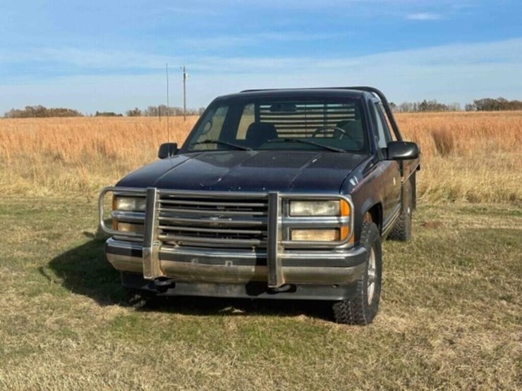 1995-chevrolet-2500-image-2