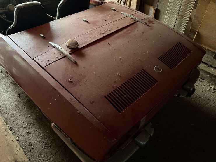 1970-fiat-spider-convertible,-non-running,-turns-over,-with-title-and-books-image-9