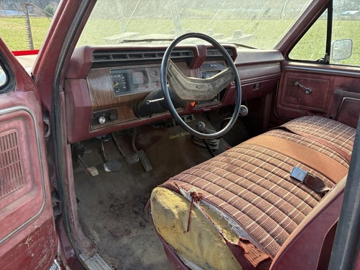 1984-ford-f250-image-6