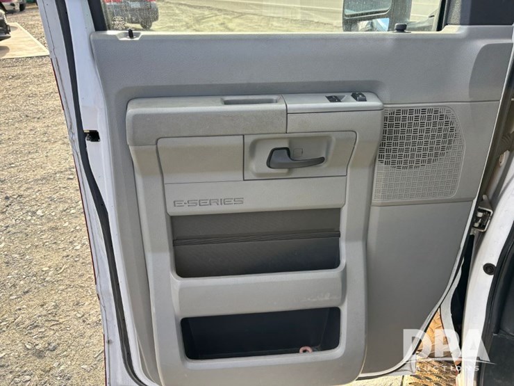 ford-e450-image-51