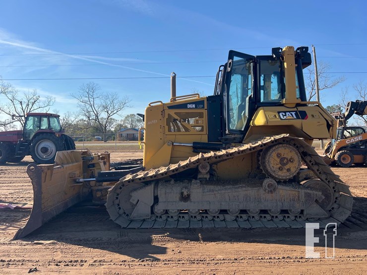 caterpillar-d6n-lgp-image-1