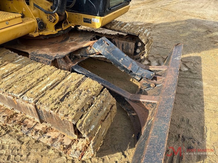 caterpillar-307d-image-7