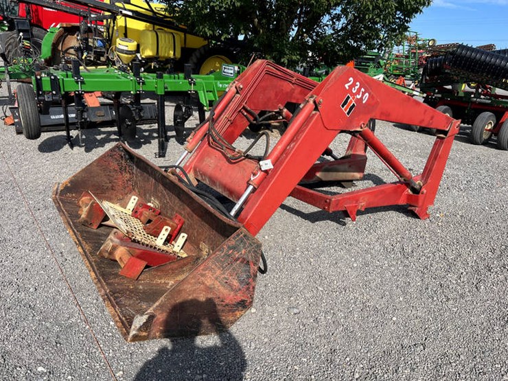 case-ih-2350-image-1