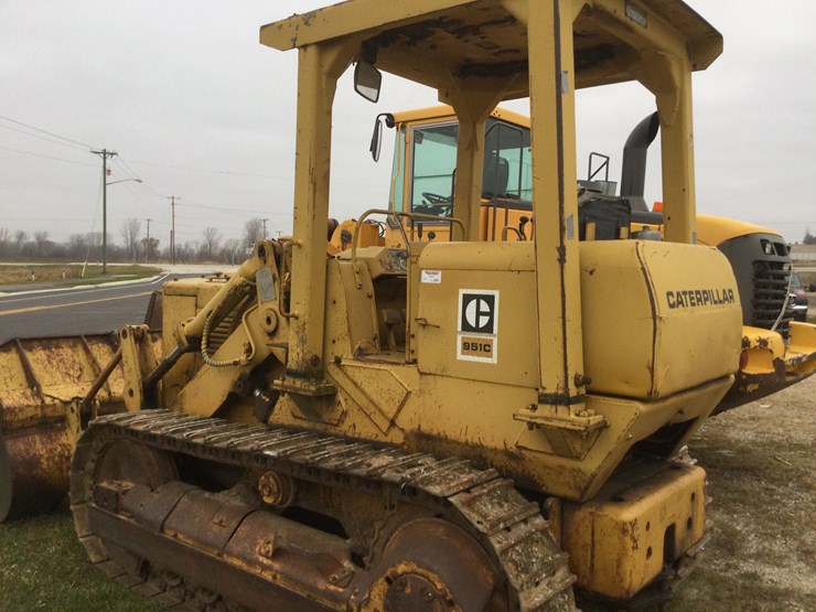 caterpillar-951-image-8