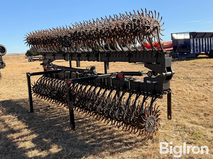 yetter-30'-rotary-hoe-image-5