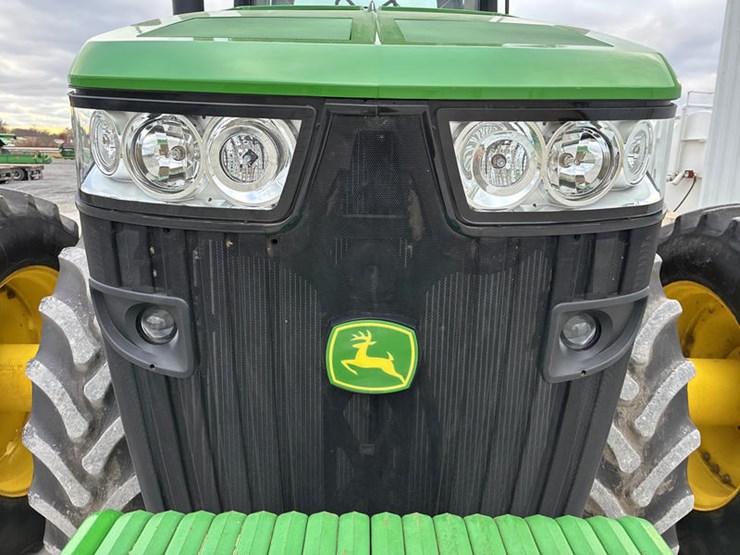 john-deere-8335r-image-15