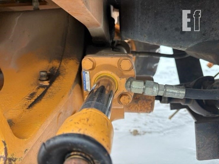 2006-case-580sm-image-22