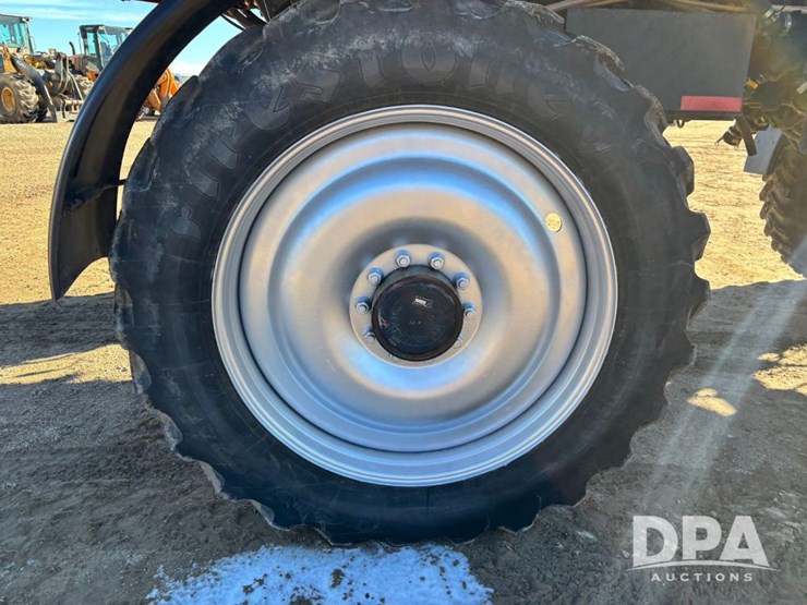 case-ih-patriot-4440-image-60