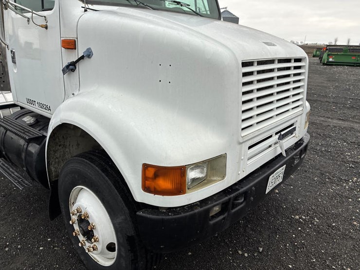 case-ih-8100-image-15