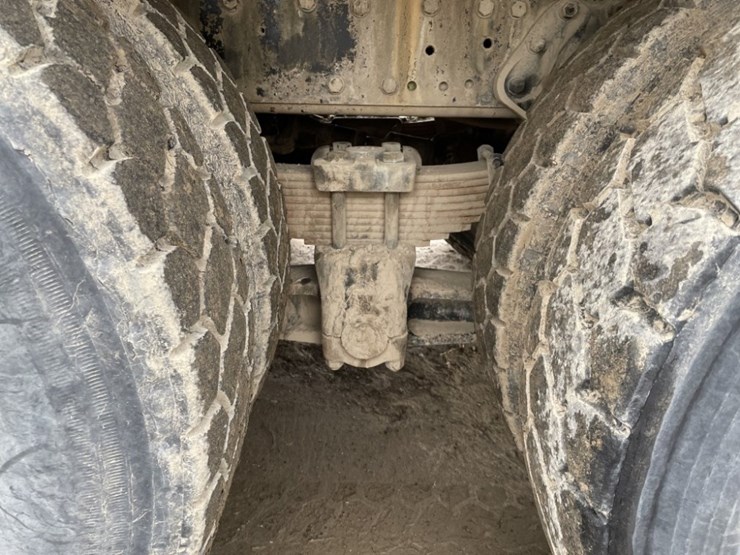 international-4900-image-11