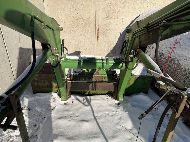 john-deere-148-image-8