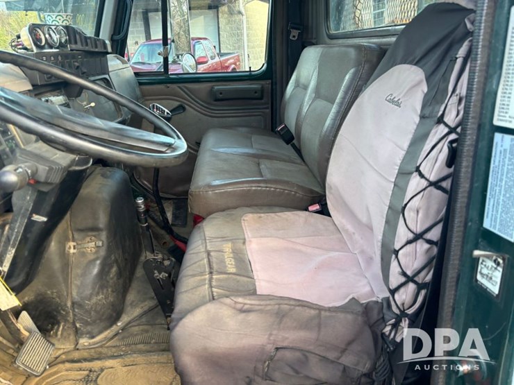 international-4700-image-77