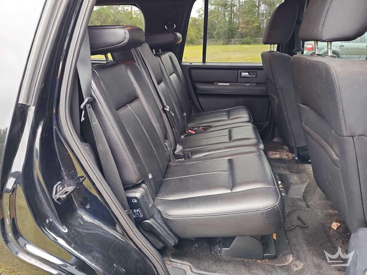 2016-ford-expedition-image-32
