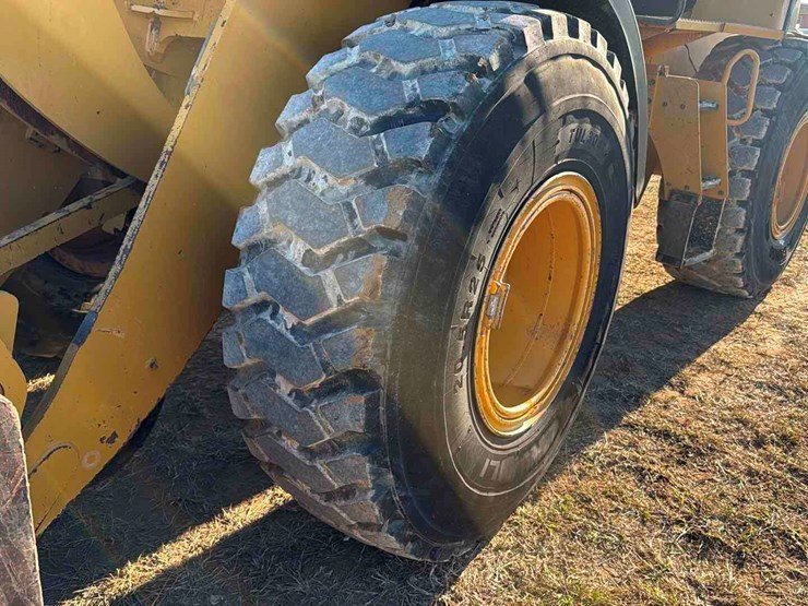 caterpillar-930m-image-13