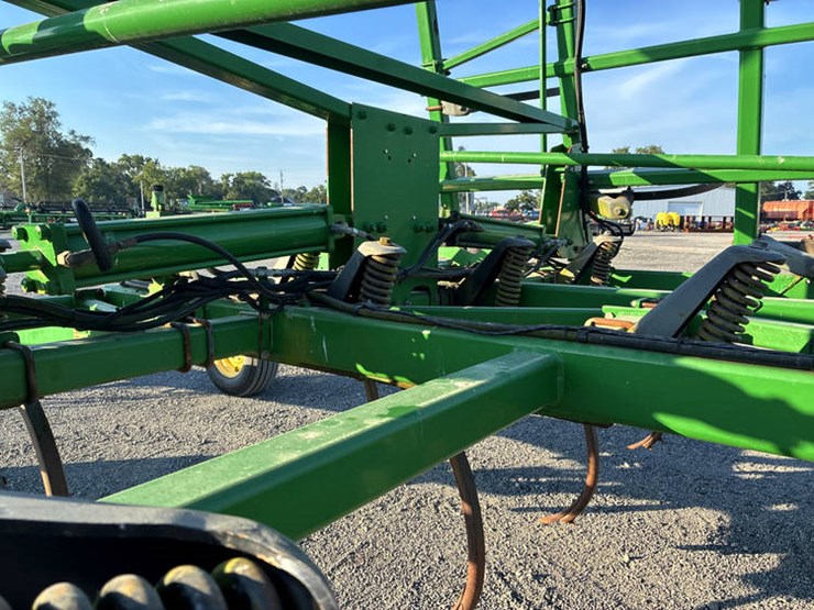 john-deere-2410-image-18
