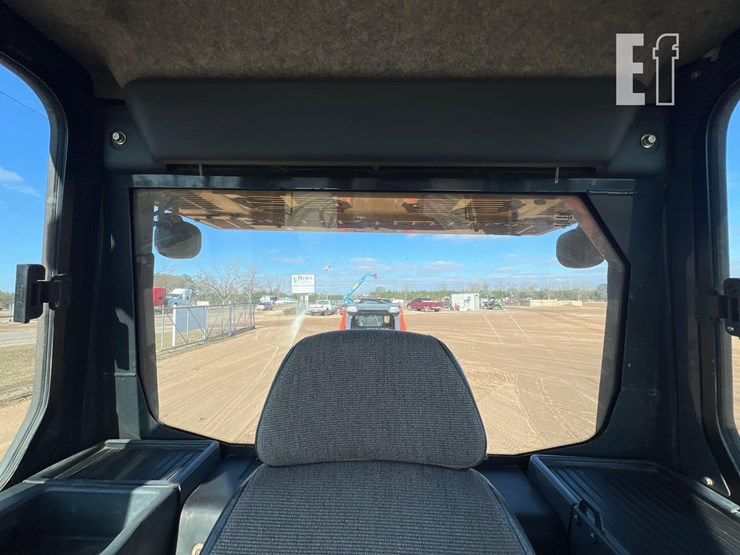 2013-deere-650k-lgp-image-41