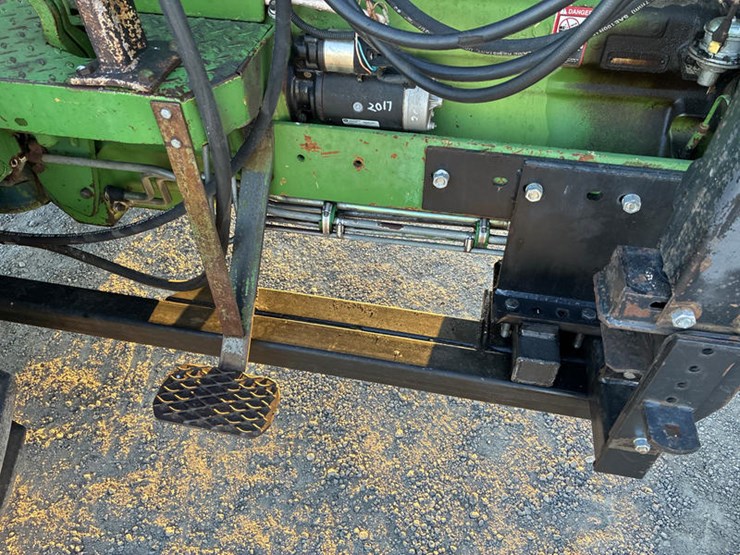 john-deere-2940-image-19