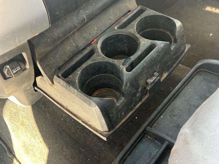 2012-ram-2500-big-horn-image-27