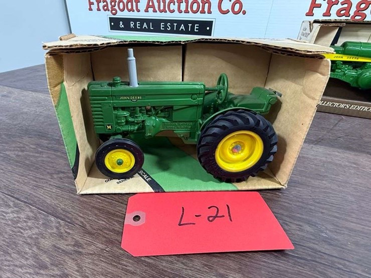 john-deere-m-image-1