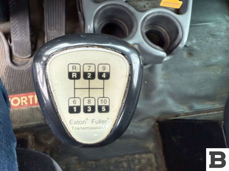 2004-kenworth-t800-image-70