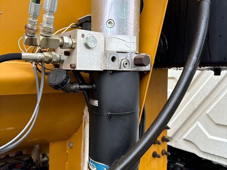 international-workstar-7300-image-14