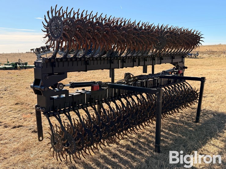 yetter-30'-rotary-hoe-image-7