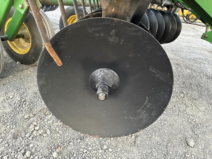 john-deere-630-image-13