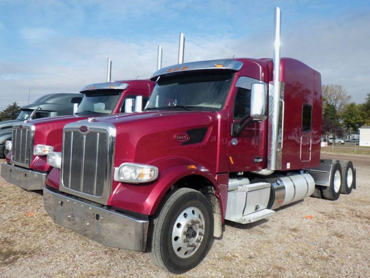 peterbilt-567-image-1