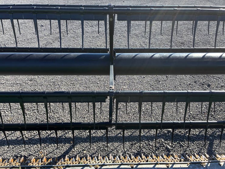 2004-john-deere-630f-image-17