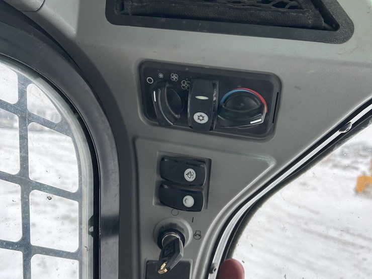 2018-caterpillar-289d-image-37