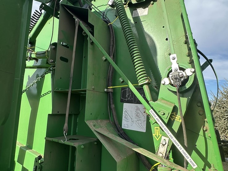 2018-john-deere-560m-image-5