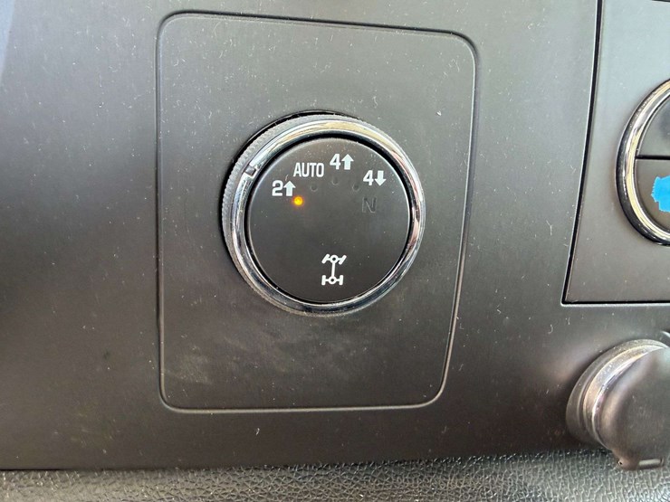 2013-chevrolet-silverado-1500-lt-image-42