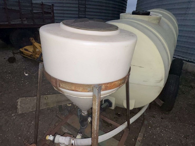 liquid-tender-trailer,-approx-750-gal-poly-tank,-st225/74r15-tires,-3”-fill,-30-gal-poly-inductor-co-image-5