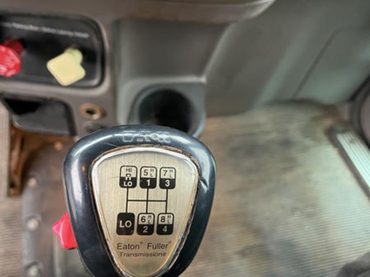 peterbilt-386-image-34