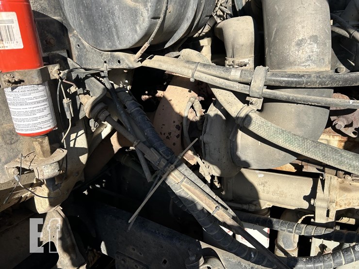 1985-international-s2500-image-58