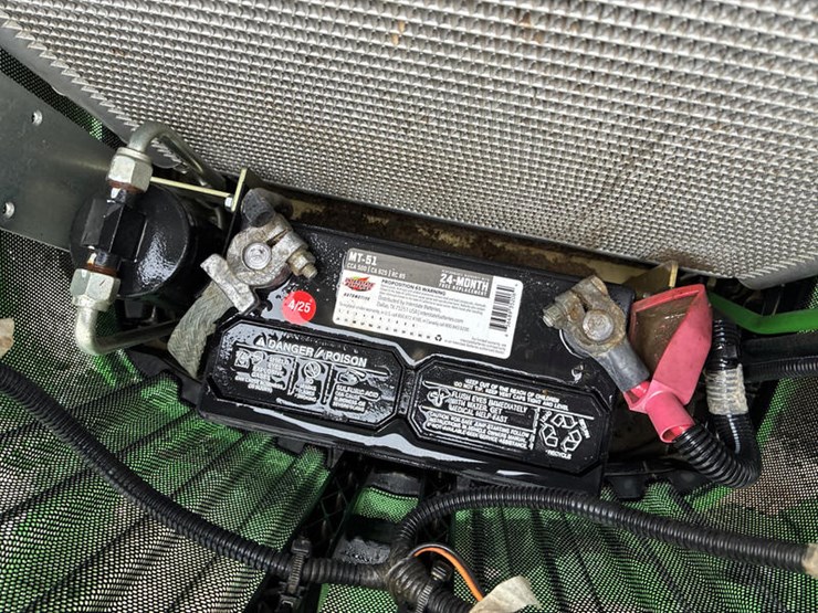 john-deere-3033r-image-49