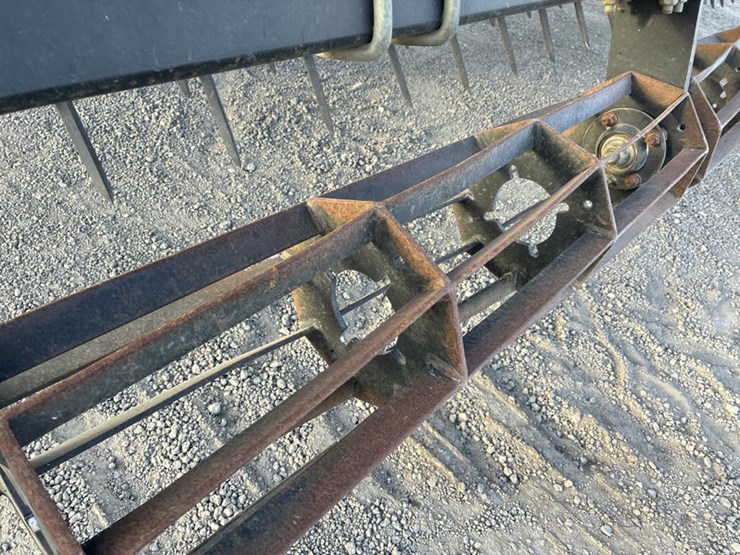 john-deere-2210-image-39