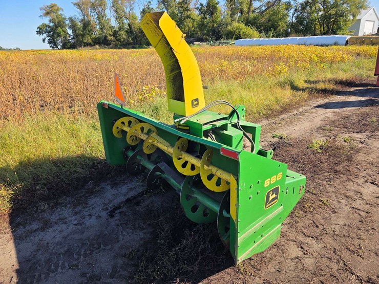 john-deere-686-image-15