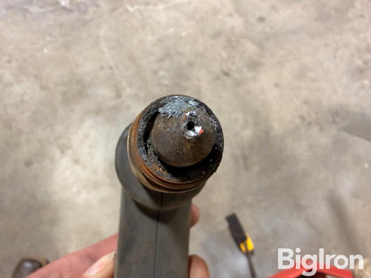 miller-spectrum-875-dc-plasma-cutter-w/-accessories-&-cart-image-14