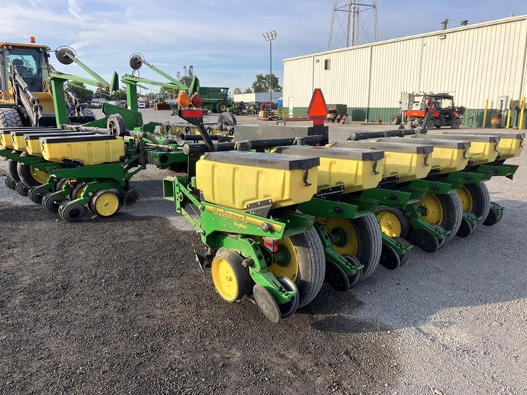 john-deere-7200-image-18