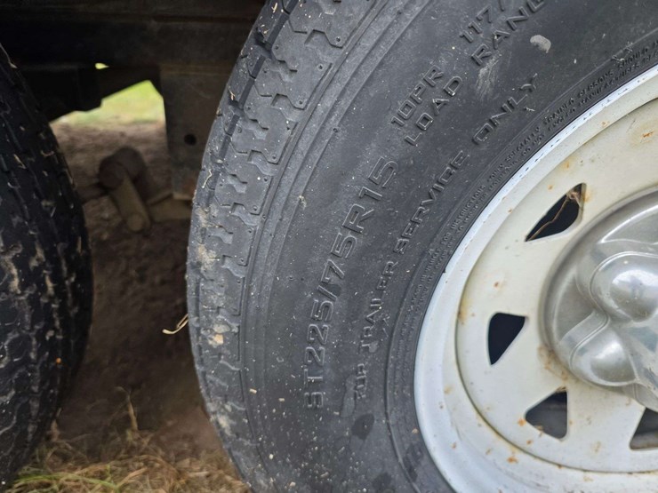 2004-prowler-fleetwood-5th-wheel-rv,-model-255-bhs,-12’-slide-out,-newer-19’-awning,-1-queen-front-b-image-24