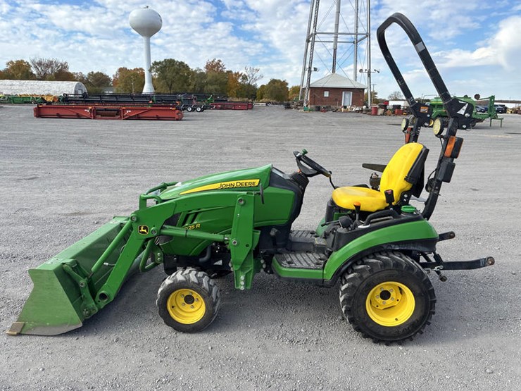 john-deere-1025r-image-7