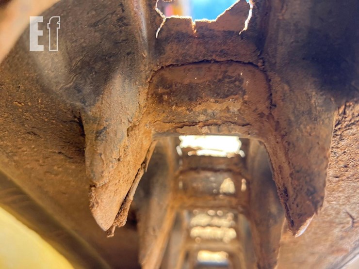 2020-caterpillar-259d3-image-11