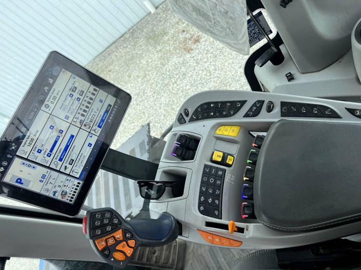 2023-new-holland-t9.600-image-52