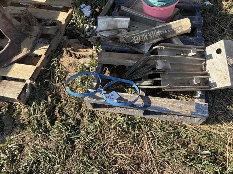 pails,-pail-holder,-tank-heater-etc-image-2