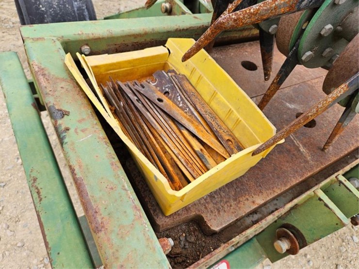 #3052-•-bannerman-multi-ject-3pt-or-pull-type-aerator-image-28