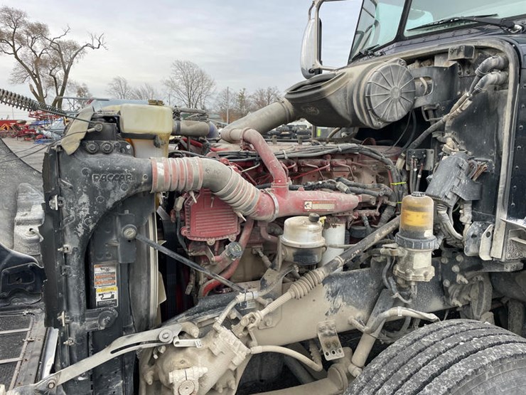 peterbilt-386-image-2
