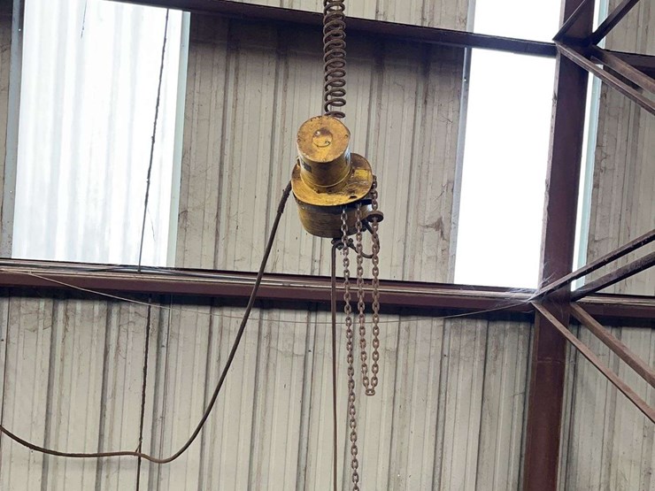 yale-1/2-ton-crane-and-c-punch-image-1