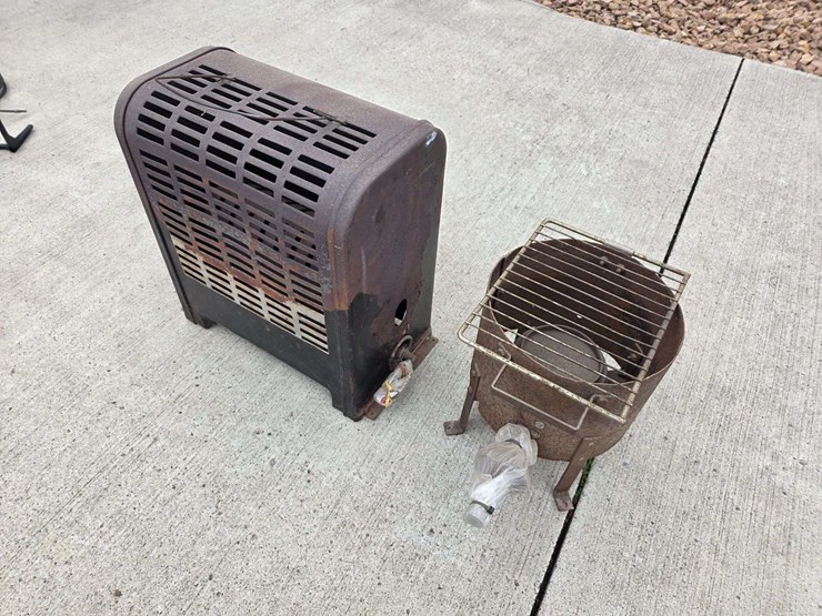 (2)-propane-heaters,-buying-both-for-one-money-image-3