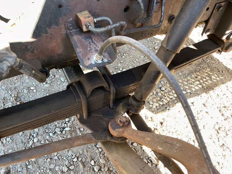 international-4700-image-36